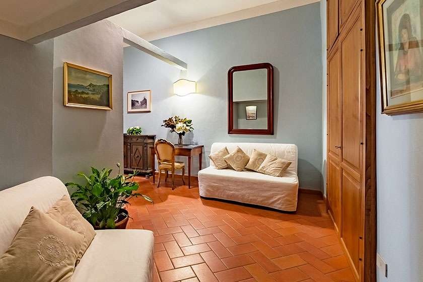 oltrarno-9_living-room-3